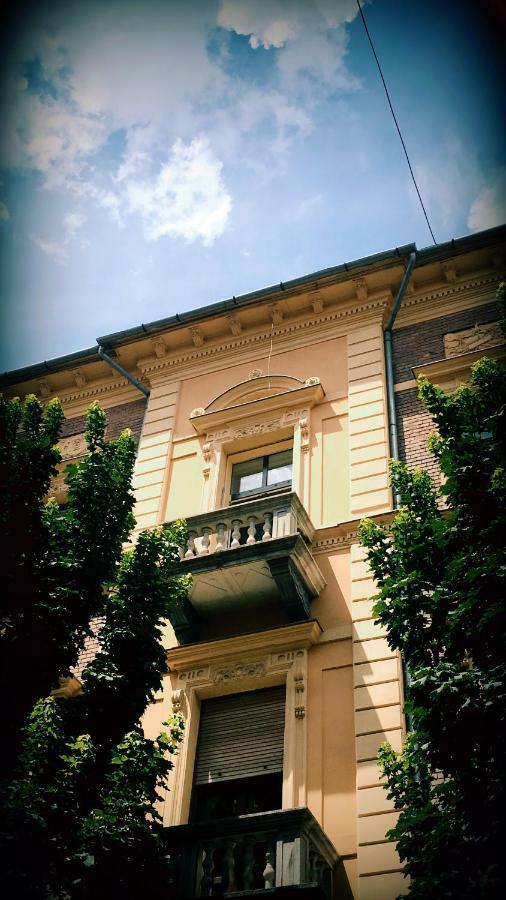 Goodmood Apartment Debrecen Eksteriør billede